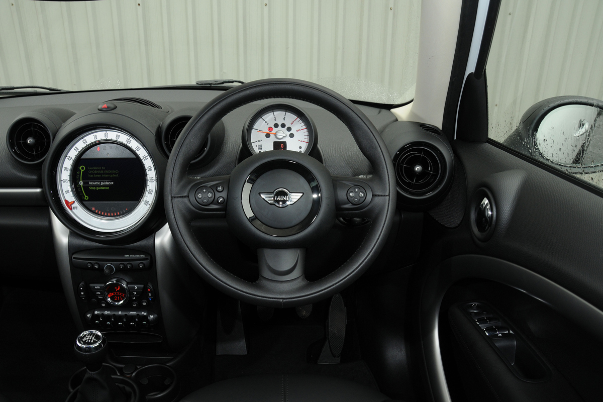 MINI Countryman interior