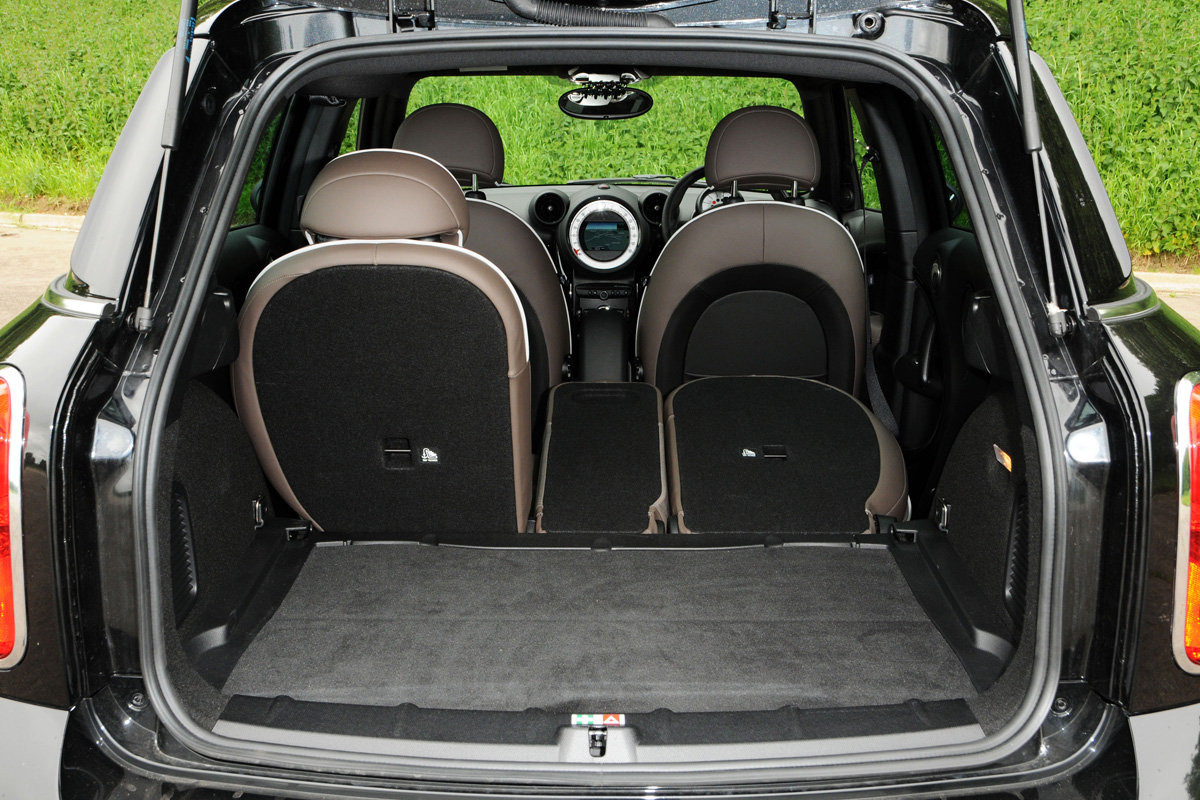 MINI Countryman boot