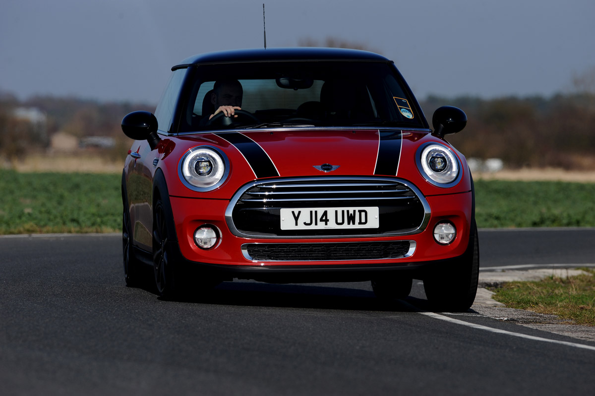 MINI Cooper D 2014 front action