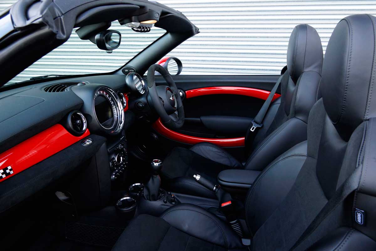 MINI JCW Roadster interior