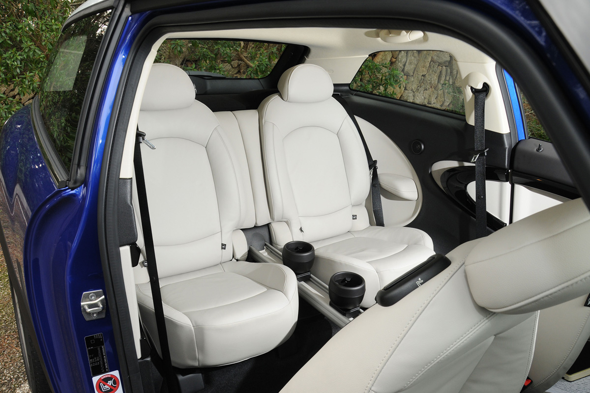 MINI Paceman rear seats