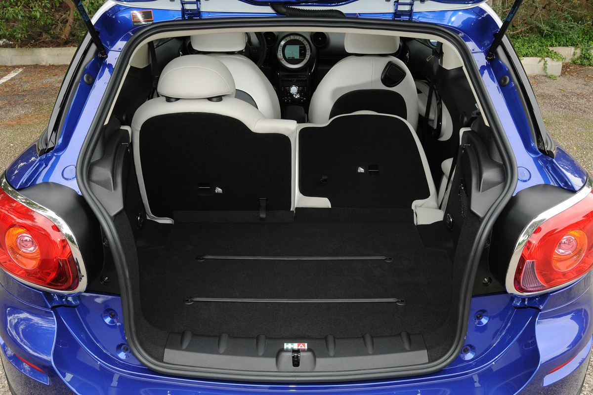 MINI Paceman boot