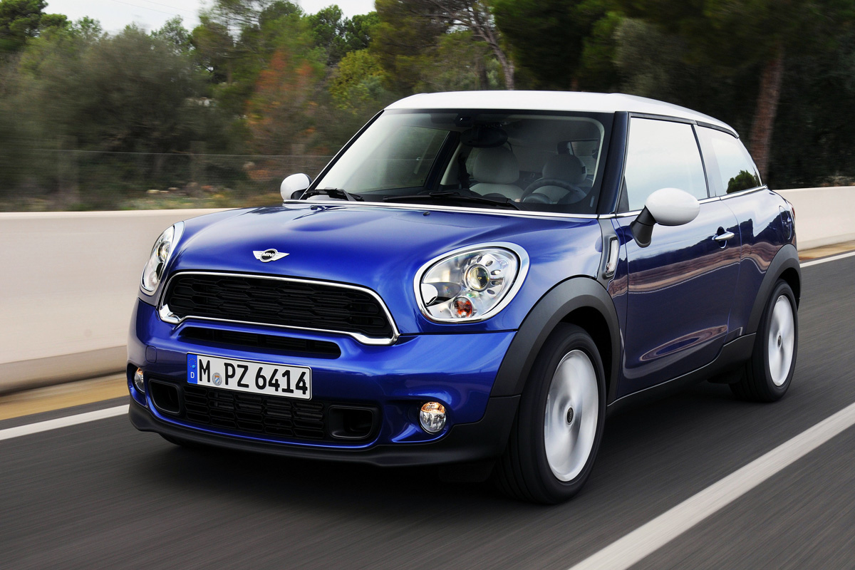 MINI Cooper S Paceman front action