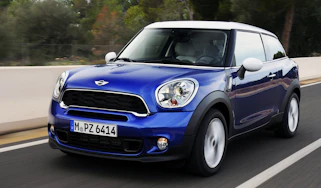 MINI Cooper S Paceman front action