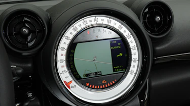 MINI Cooper S Paceman sat-nav