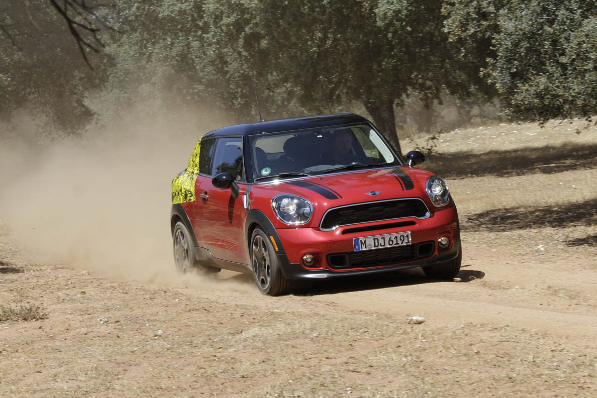 MINI Paceman front action