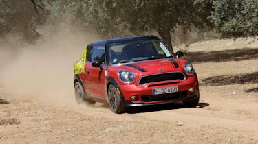 MINI Paceman front action