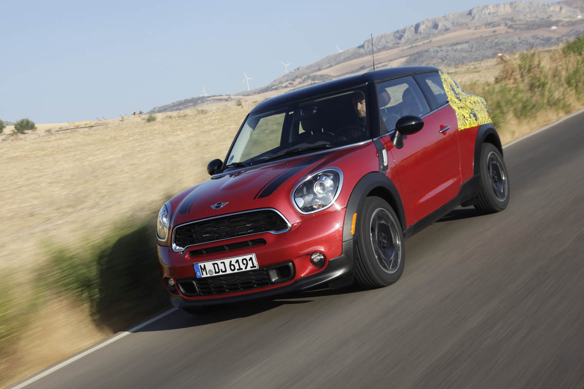MINI Paceman front tracking