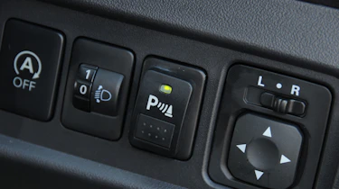 Mitsubishi Mirage 1.2 3 detail