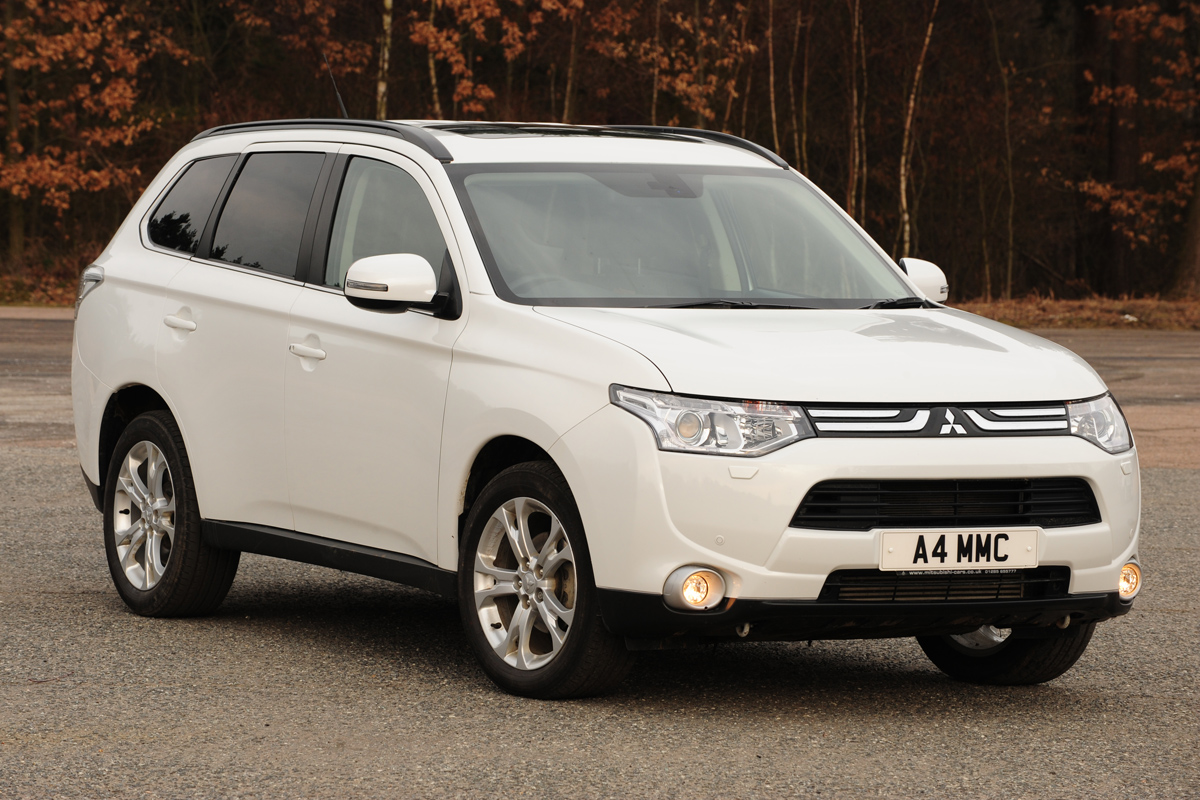 Mitsubishi Outlander 2.2 DI-D GX4 front static
