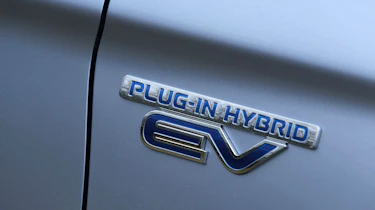 Mitsubishi Outlander PHEV 2014 badge