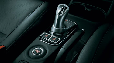 Mitsubishi Outlander PHEV 2014 gearstick