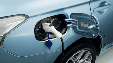 Mitsubishi Outlander PHEV 2014 plug in