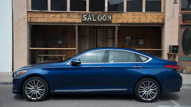 Hyundai Genesis 2015 - side