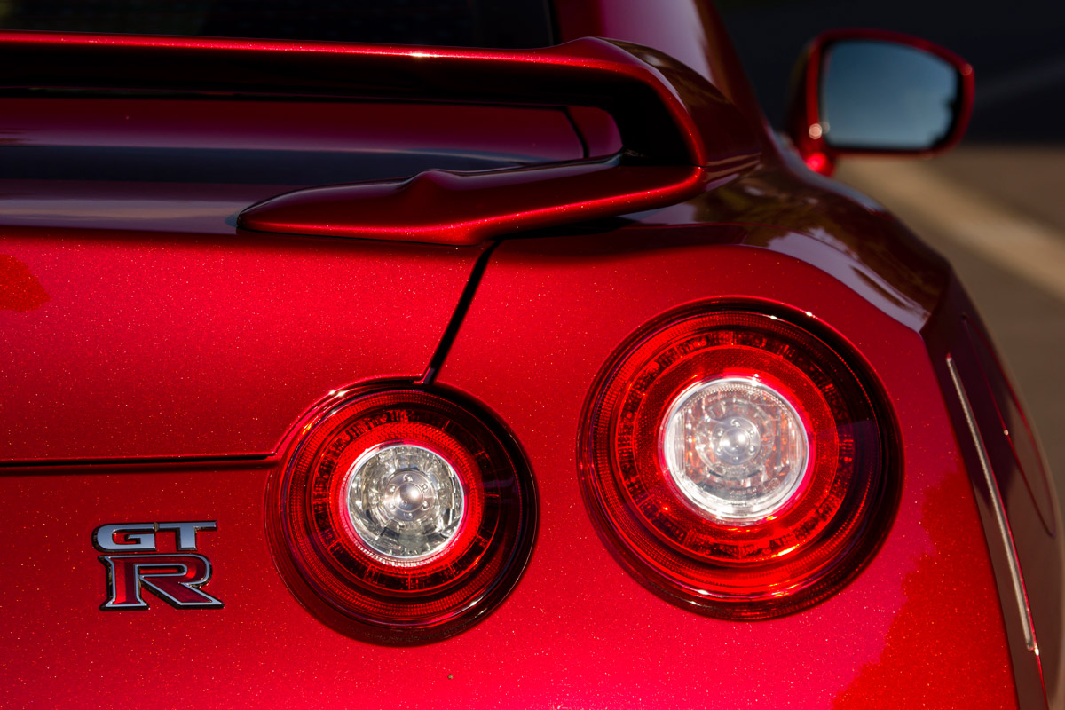 Nissan GT-R 2014 badge