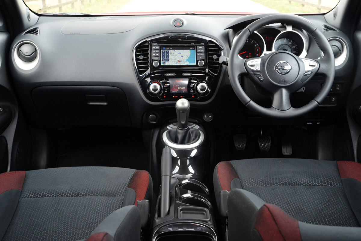 Nissan Juke n-tec front interior