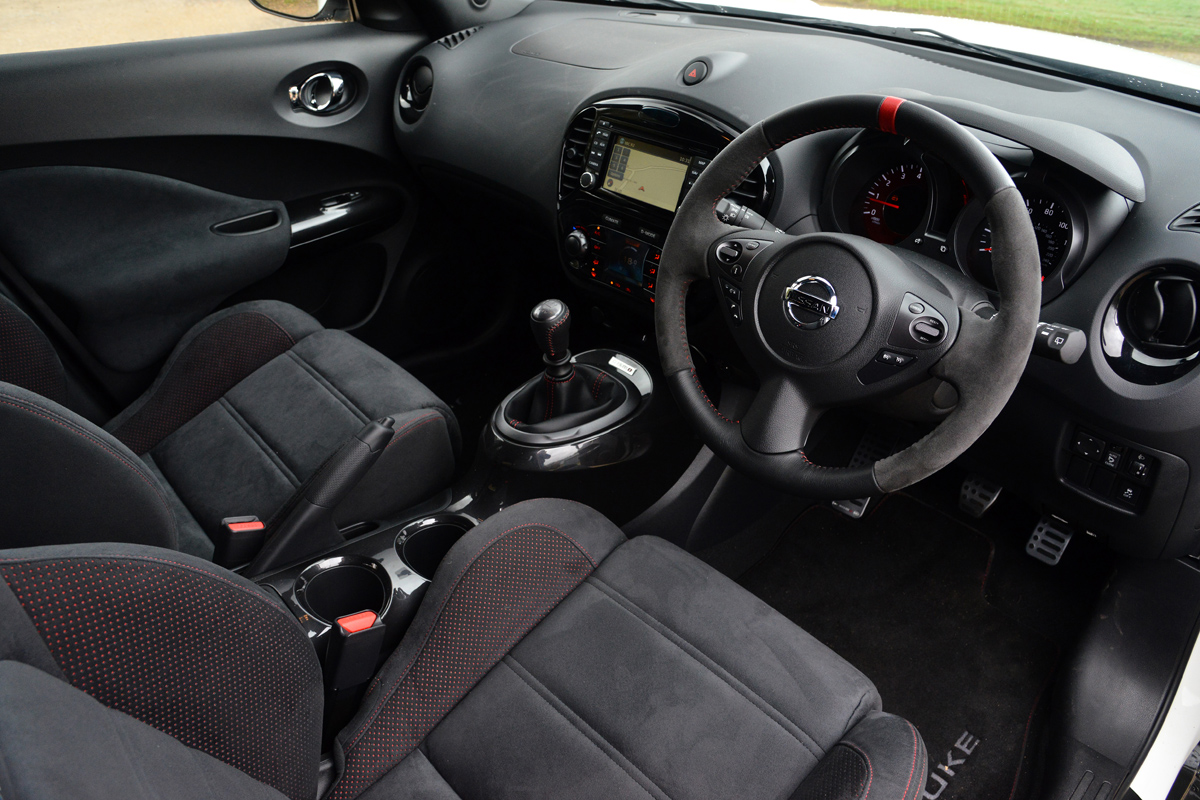 Nissan Juke Nismo 4WD interior