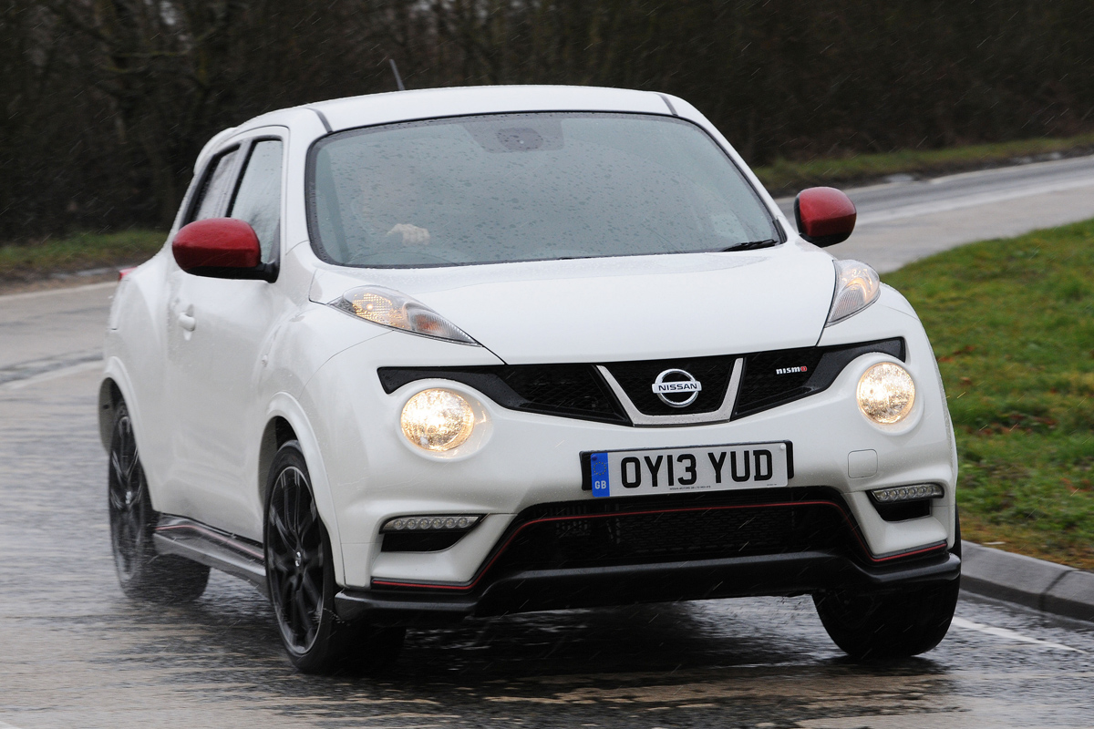 Nissan Juke Nismo front cornering