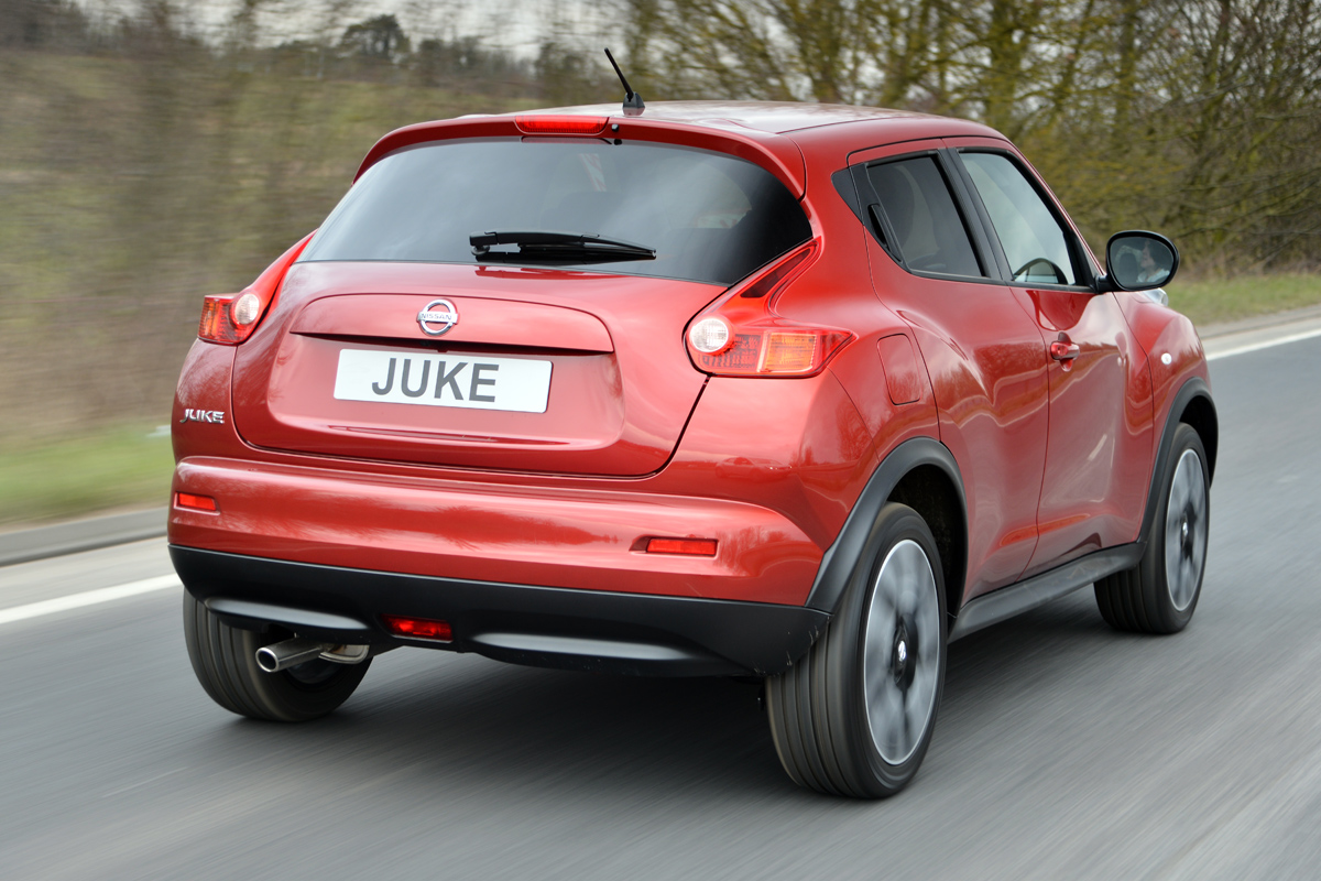 Nissan Juke n-tec rear tracking