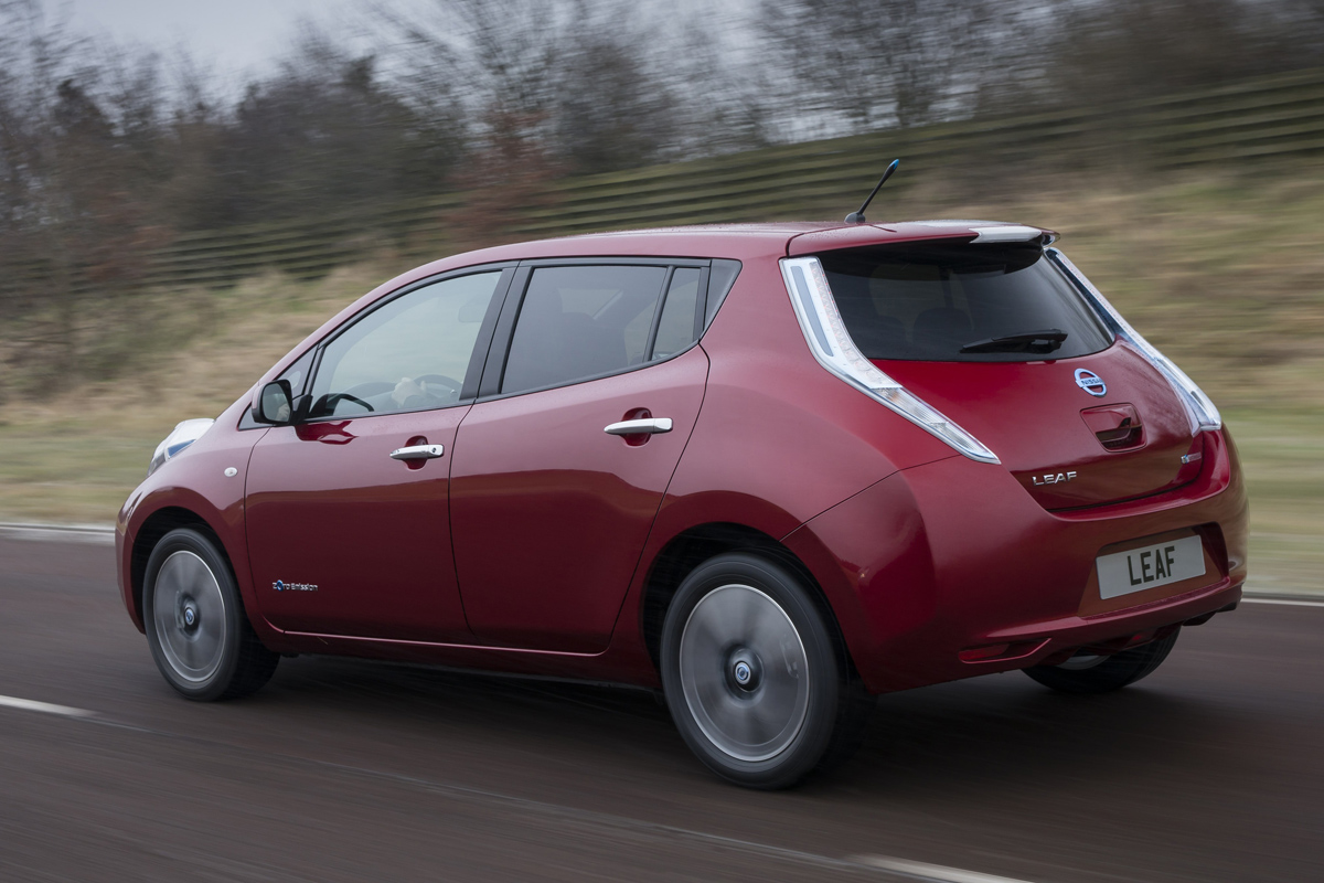 Nissan Leaf rear tracking