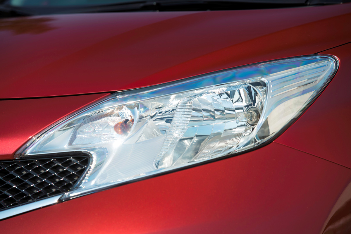 Nissan Note headlight