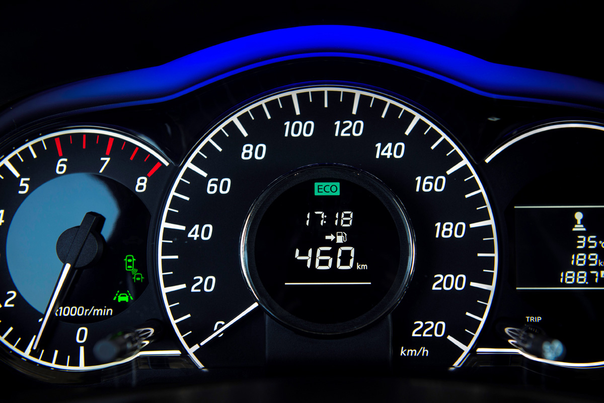 Nissan Note dials
