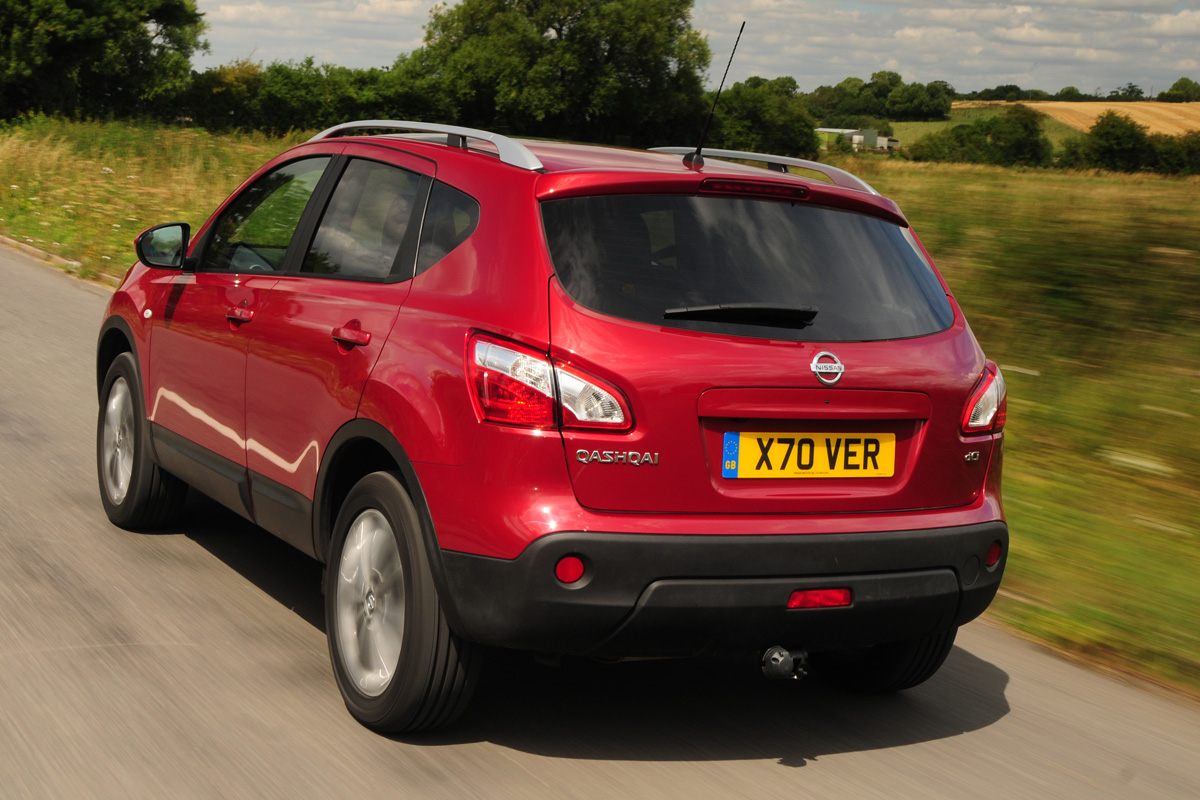 Nissan Qashqai rear action