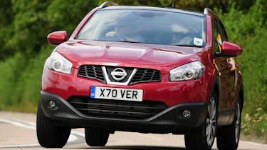 Nissan Qashqai front cornering