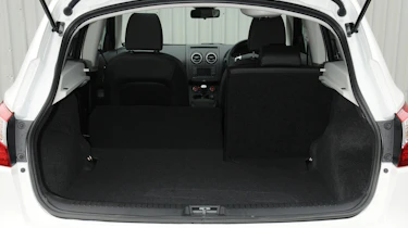 Nissan Qashqai boot