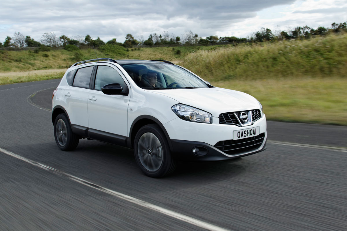 Nissan Qashqai cornering