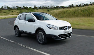 Nissan Qashqai cornering