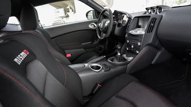 Nissan 370Z Nismo interior 2