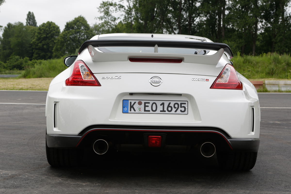 Nissan 370Z Nismo rear static