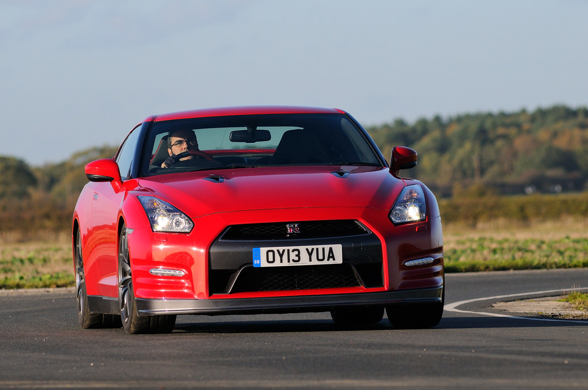 Nissan GT-R action