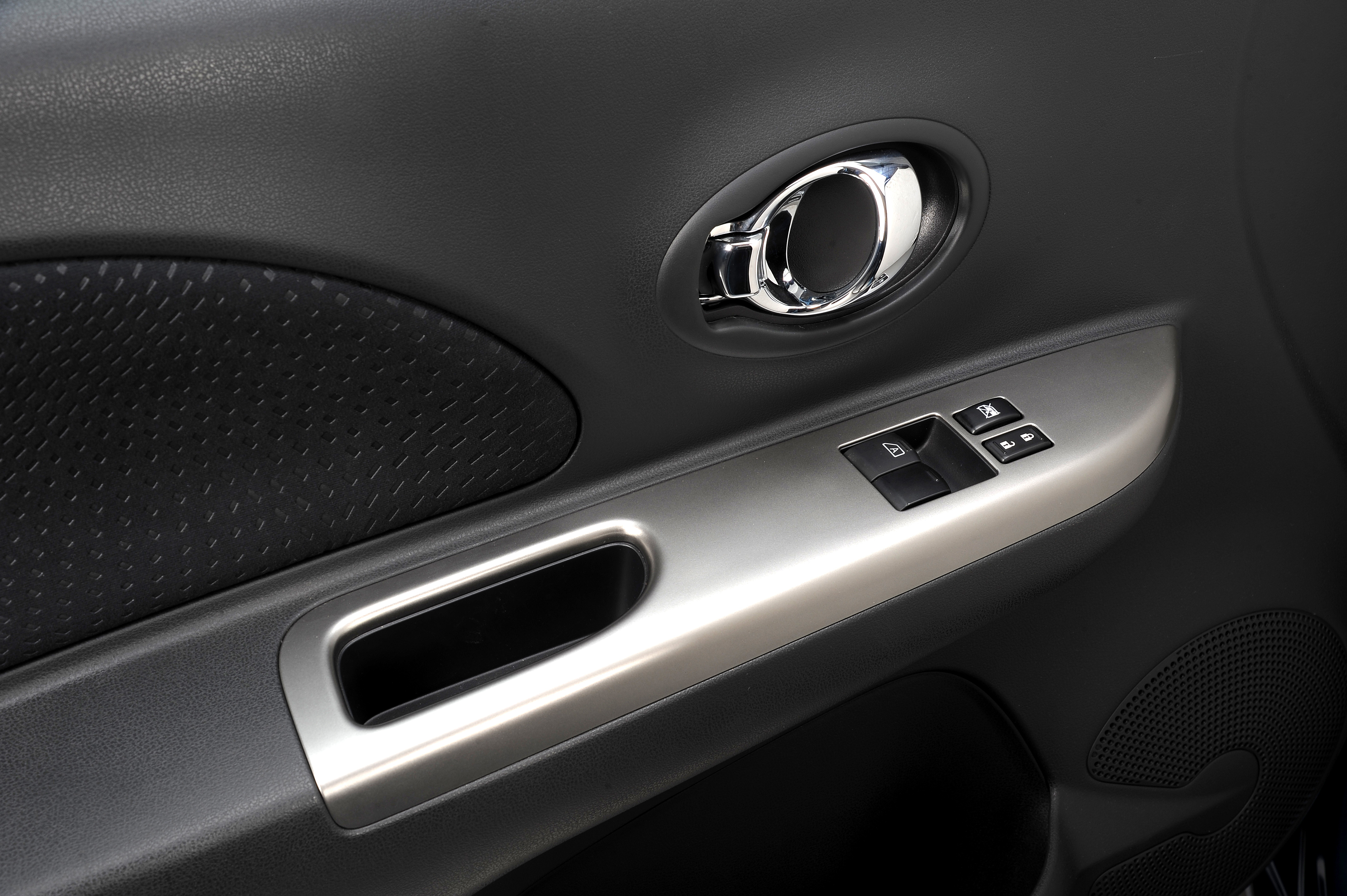 Nissan Micra arm