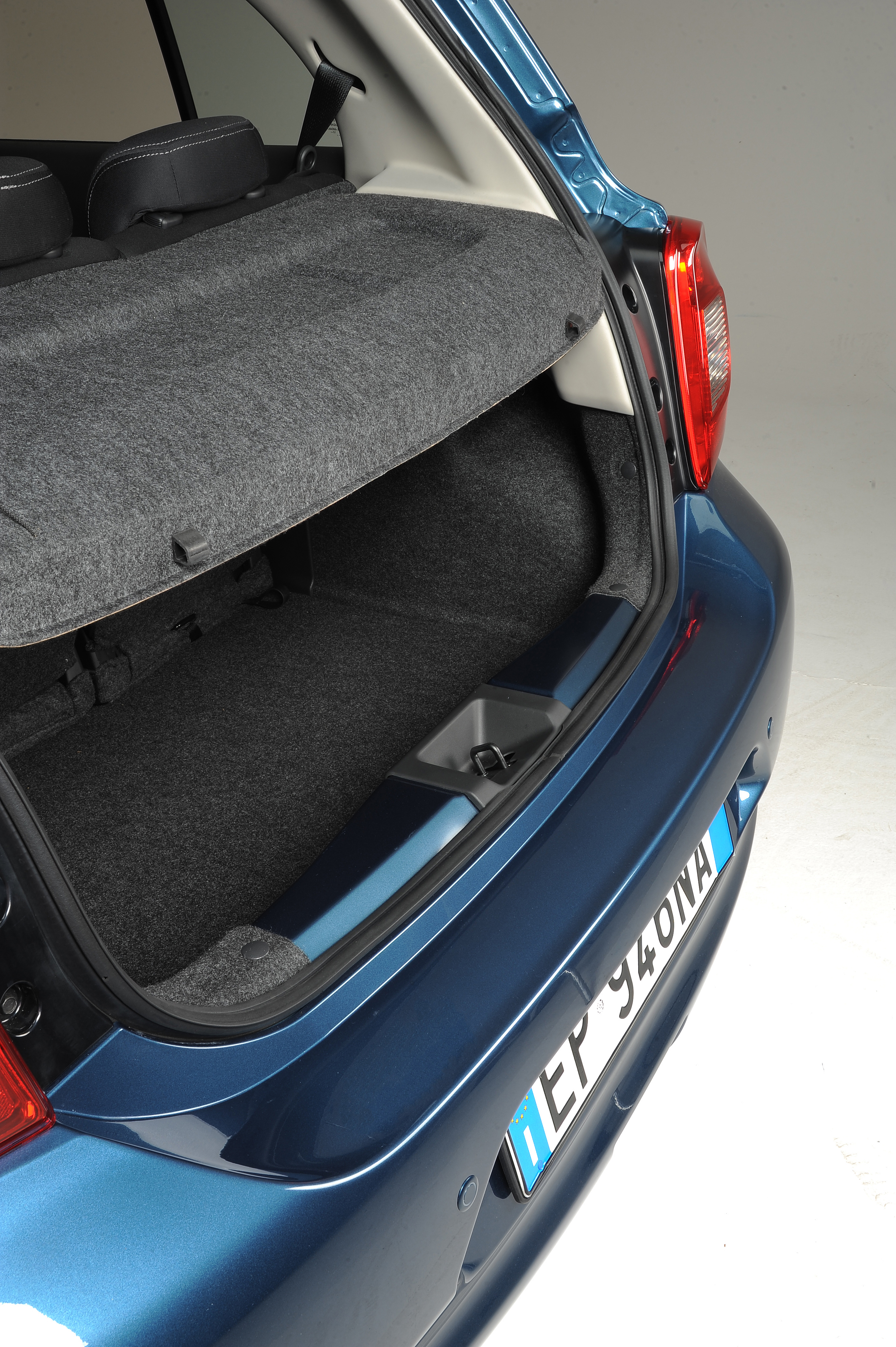Nissan Micra boot