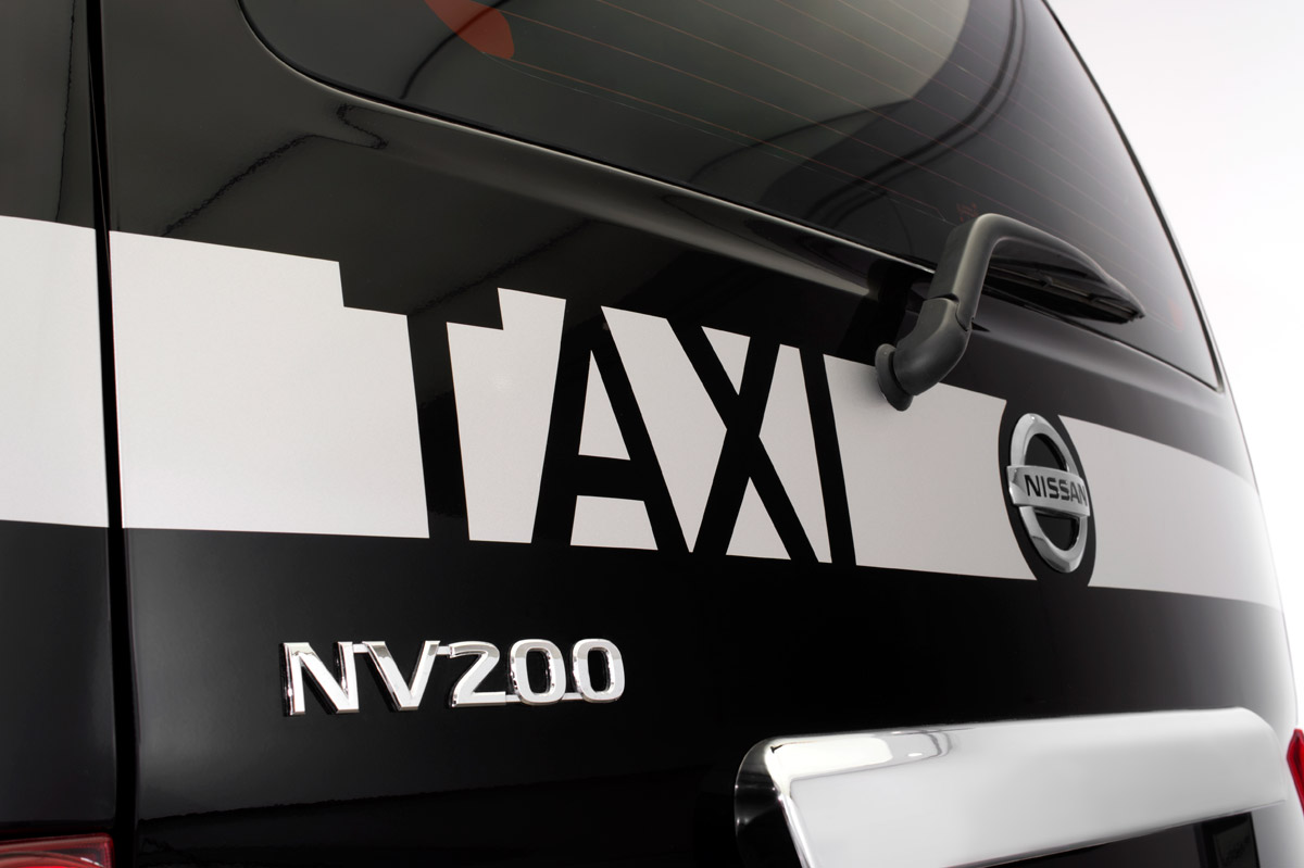 Nissan NV200 Taxi rear