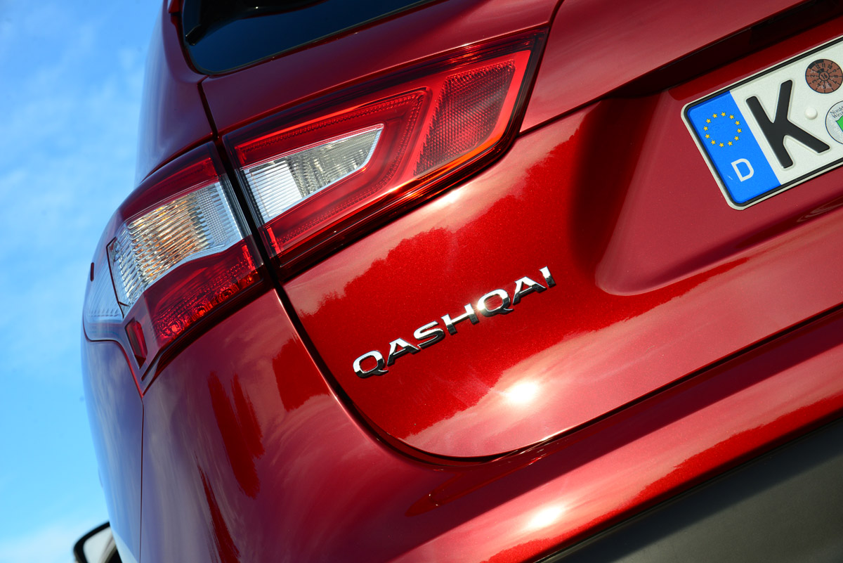 Nissan Qashqai Tekna 2014 badge