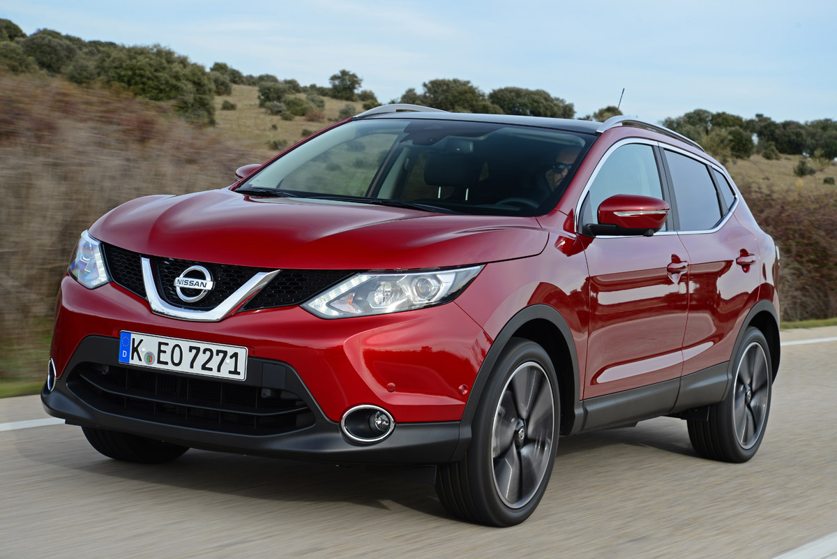 Nissan Qashqai Tekna 2014 front tracking
