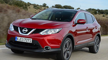 Nissan Qashqai Tekna 2014 front tracking