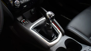 Nissan Qashqai Tekna 2014 gearstick