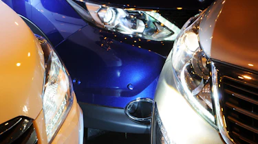 Nissan Qashqai vs Suzuki SX4 S-Cross vs Kia Sportage lights