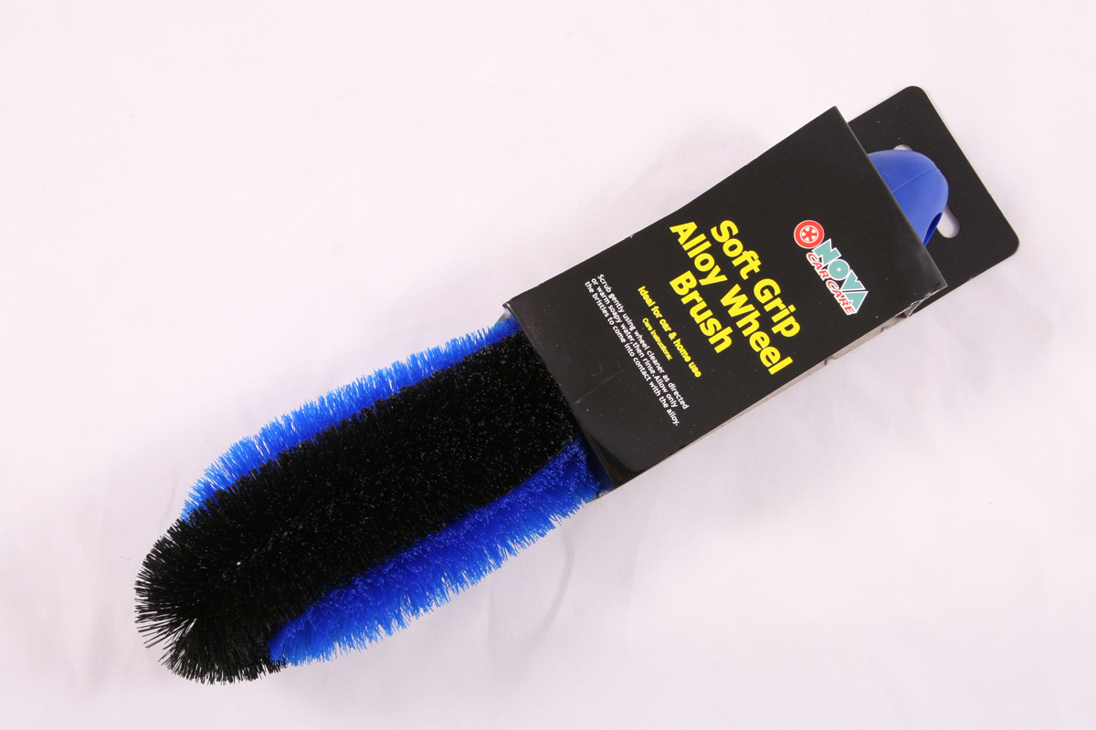 Nova Soft Grip Alloy Wheel Brush