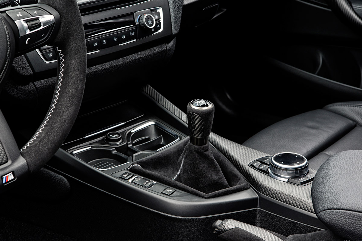 BMW M235i centre console