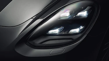 Porsche Panamera Sport Turismo front tracking