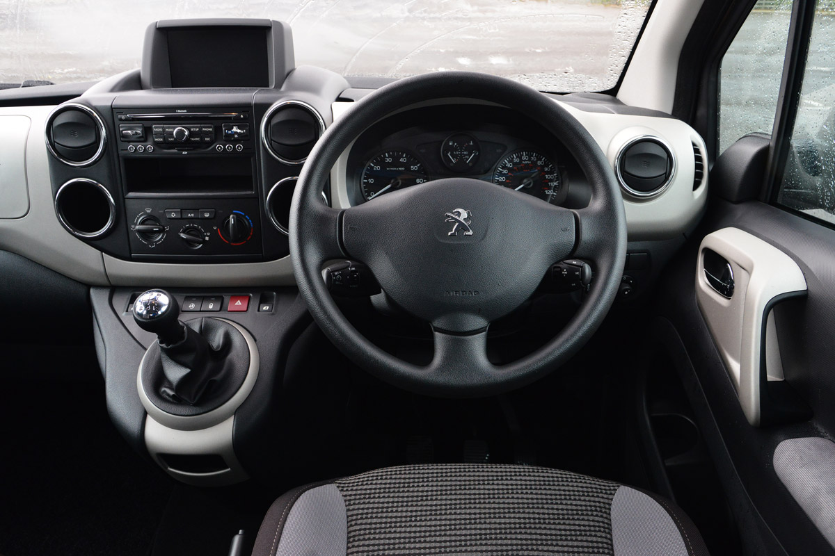 Peugeot Partner Tepee interior