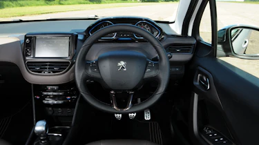 Peugeot 2008 1.6 VTi interior