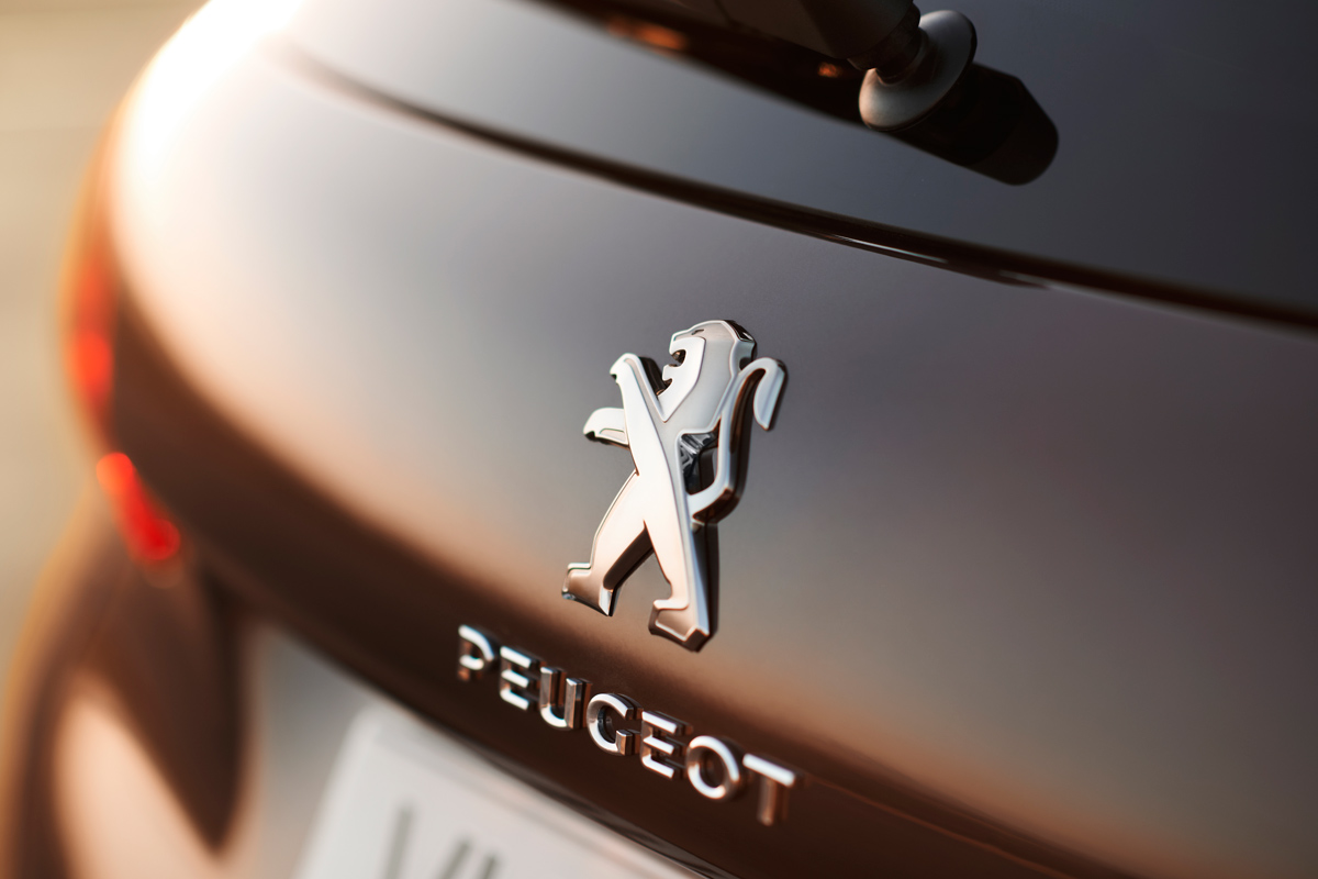 Peugeot 2008 1.6 VTi badge