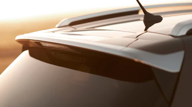 Peugeot 2008 1.6 VTi spoiler