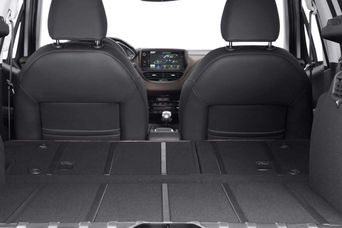 Peugeot 2008 boot flat